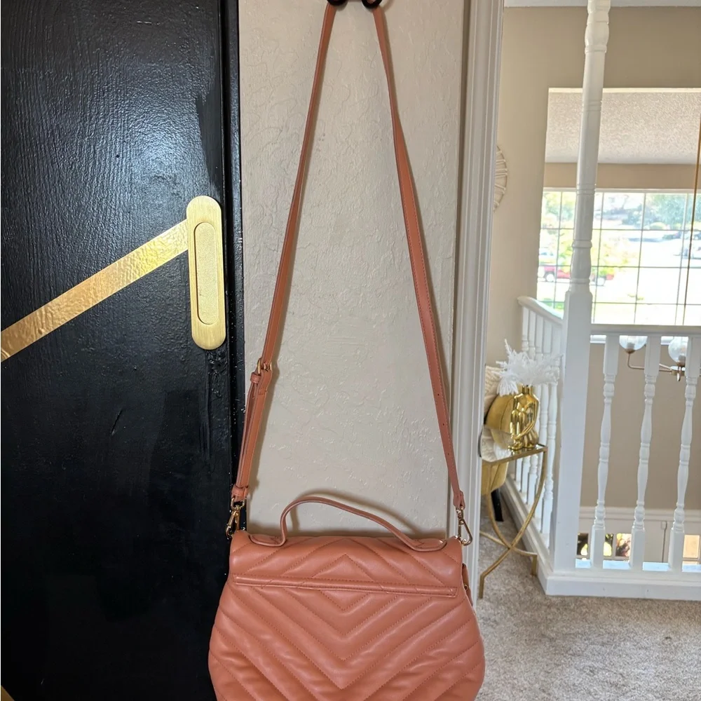 ( A NEW DAY) Elegant Quilted Women's Bag